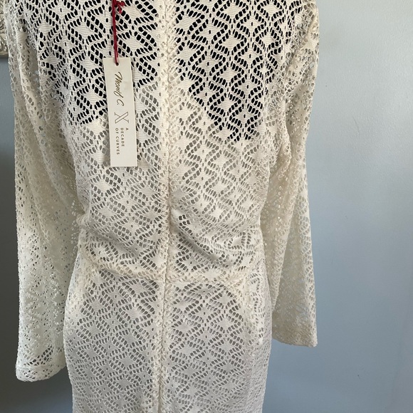 Marta by Monif C. White Long Sleeve Short Romper. - Picture 9 of 12